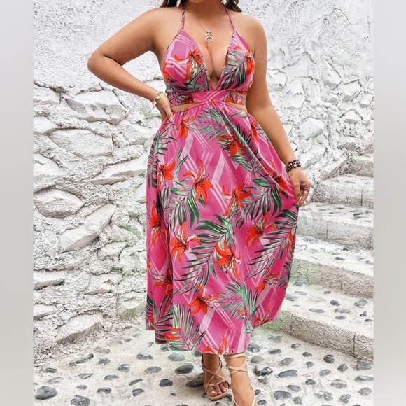 Tropical Print Halter Dress 🏝🌸🌺🌴 - Picture 4 of 4